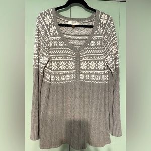 Sonoma woman’s 1X gray and white sweater